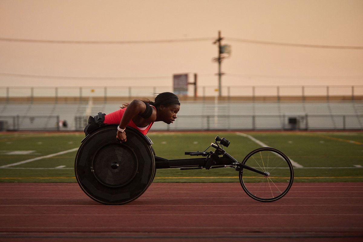 下肢麻痺者向けの革新的な補装具の開発を支援する「モビリティ・アンリミテッド・チャレンジ」