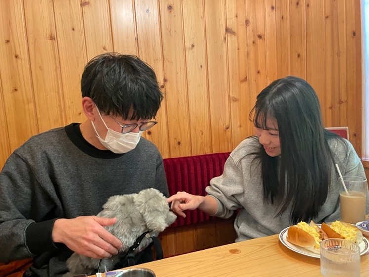 体験利用者へのヒアリングの様子